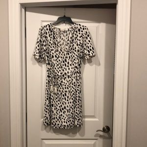 Black and white dress size m